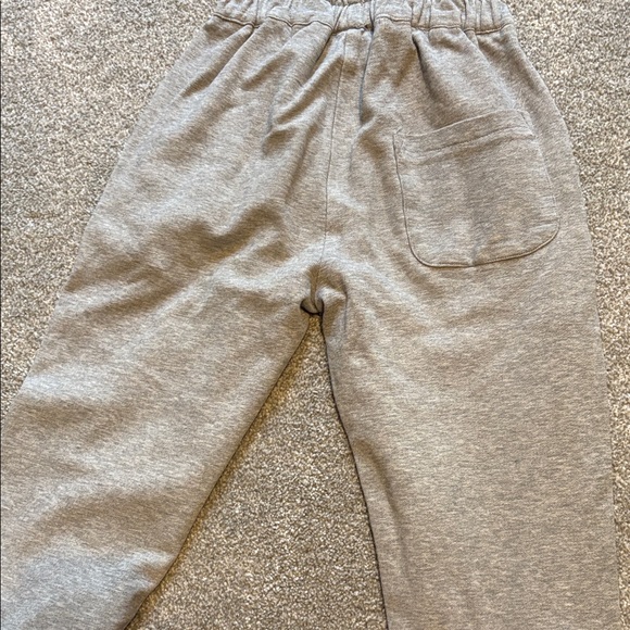 8-year-old Boy’s Clothes Bundle (10 pieces) - Picture 12 of 17